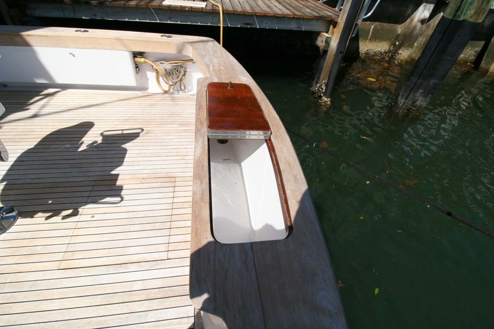 Scarborough-Ricky Scarborough Custom Carolina Express 2004-Farmer Cape May-New Jersey-United States-Transom Fishbox-1123533 | Thumbnail