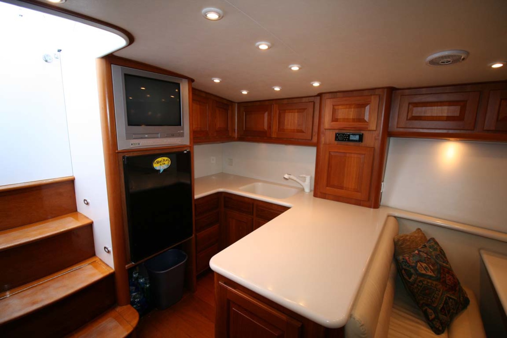 Scarborough-Ricky Scarborough Custom Carolina Express 2004-Farmer Cape May-New Jersey-United States-Galley-1123493 | Thumbnail