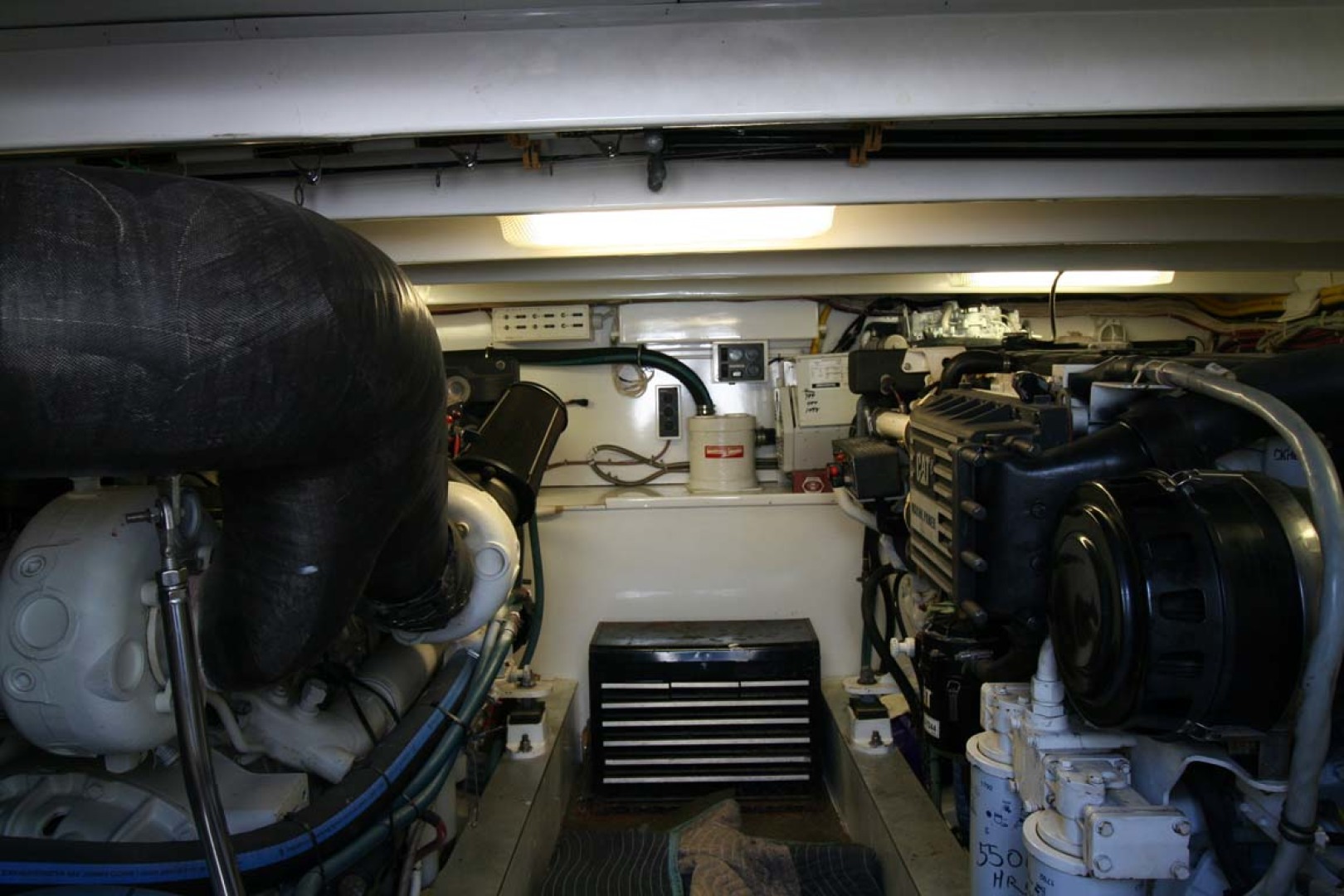 Scarborough-Ricky Scarborough Custom Carolina Express 2004-Farmer Cape May-New Jersey-United States-Engine Room-1123534 | Thumbnail