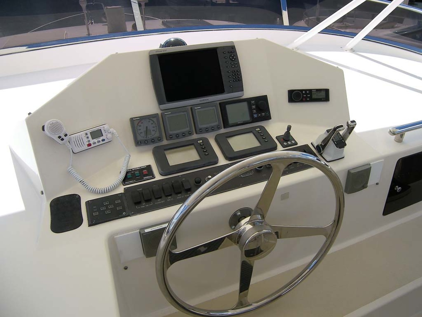 Marlow-70E Explorer 2004-Bluebonnet Sarasota-Florida-United States-Upper Helm-1129295 | Thumbnail