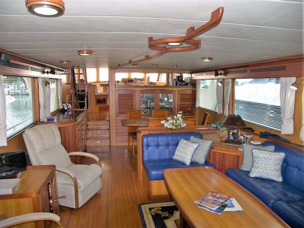 Marlow-70E Explorer 2004-Bluebonnet Sarasota-Florida-United States-Salon-1129296