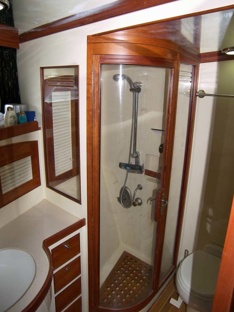 Marlow-70E Explorer 2004-Bluebonnet Sarasota-Florida-United States-VIP Head-1129309 | Thumbnail