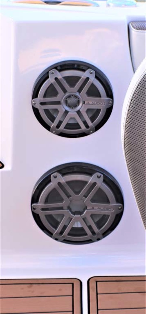 Nor-Tech-390 Sport 2018 -Boca Raton-Florida-United States-Stbd Speakers-1130616 | Thumbnail