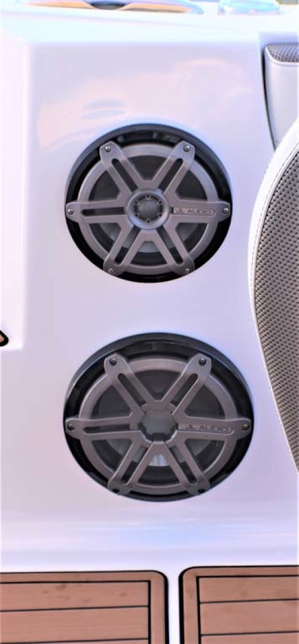 Nor-Tech-390 Sport 2018 -Boca Raton-Florida-United States-Stbd Speakers-1130616