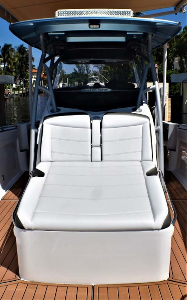 Nor-Tech-390 Sport 2018 -Boca Raton-Florida-United States-Sun Lounge-1130606