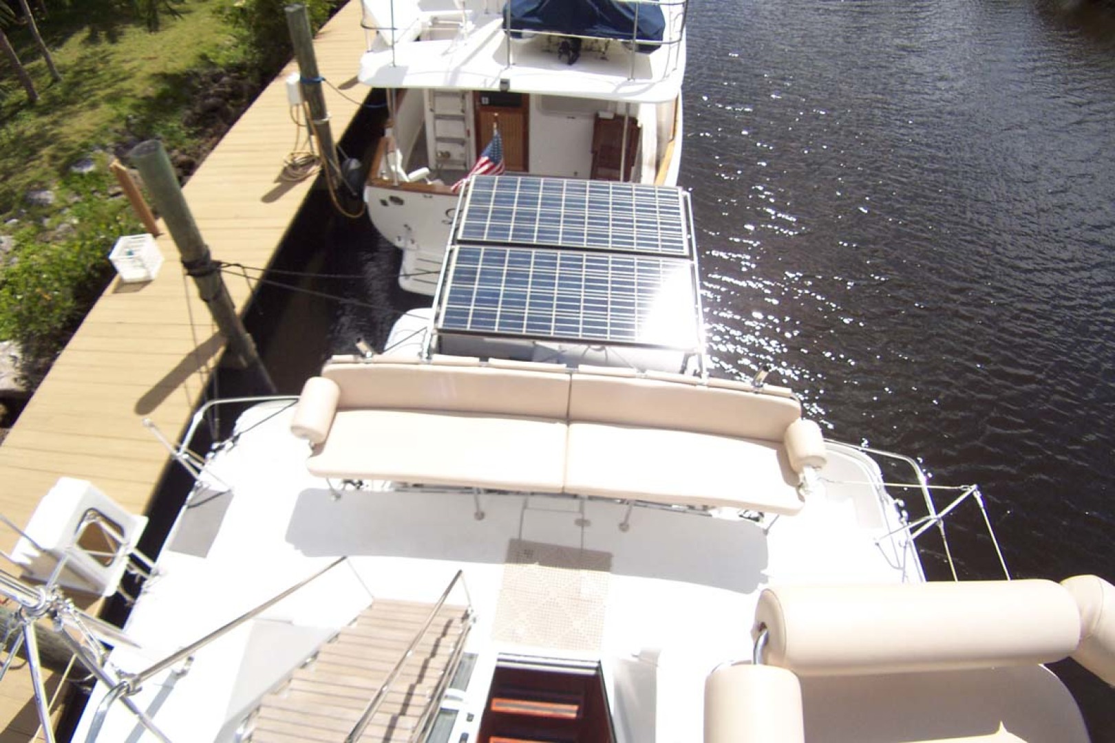 PDQ-MV34 2003-Easy Riders Stuart-Florida-United States-9 Solar Panels Aft Cockpit Seating-1139513 | Thumbnail