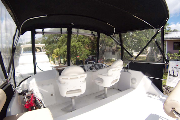 PDQ-MV34 2003-Easy Riders Stuart-Florida-United States-10 Flybridge Helm Seating-1139514