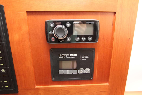 Back Cove-34 2015-Blue Chip Arnold-Maryland-United States-Cabin Gen And Stereo Control-1152181