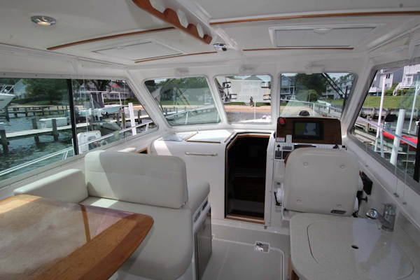 Back Cove-34 2015-Blue Chip Arnold-Maryland-United States-Dinette And Helm-1152185