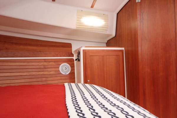 Back Cove-34 2015-Blue Chip Arnold-Maryland-United States-Hanging Locker Starboard-1152174