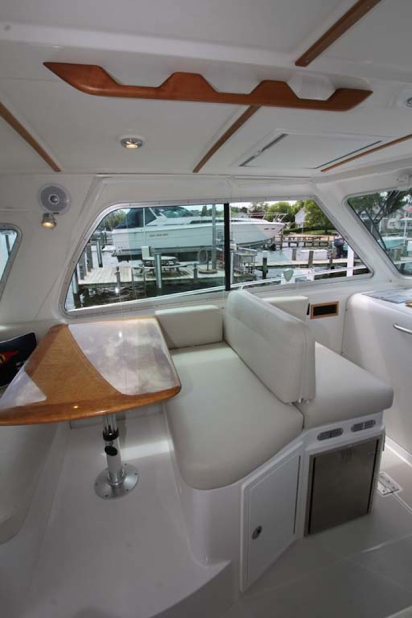 Back Cove-34 2015-Blue Chip Arnold-Maryland-United States-Dinette And Companion Helm Seat-1152195