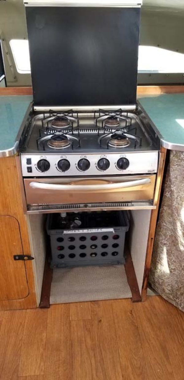 Farrier-44 SC 2014-Mariana Guaymas, SONORA-Mexico-Smev 4 Burner LPG Stove With Broiler-1159450