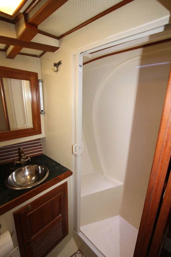 CHB-Krogen 42 1982-Magic Dragon Edgewater-Maryland-United States-Head  Shower Stall-1183380
