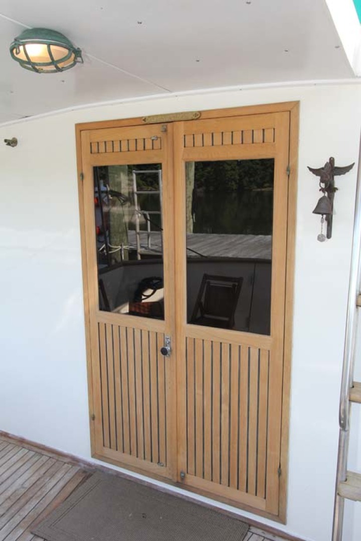 CHB-Krogen 42 1982-Magic Dragon Edgewater-Maryland-United States-Salon Entrance Doors-1183343 | Thumbnail