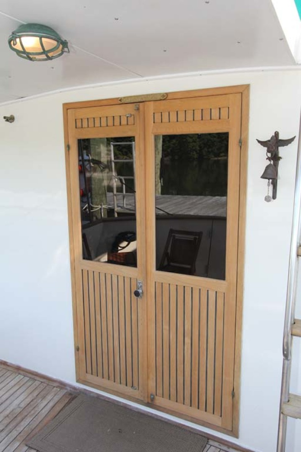 CHB-Krogen 42 1982-Magic Dragon Edgewater-Maryland-United States-Salon Entrance Doors-1183343