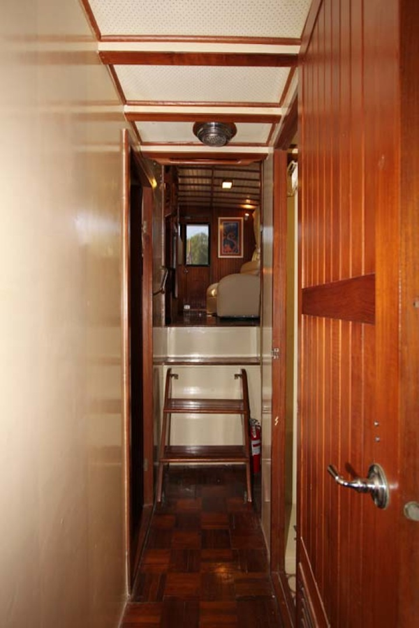 CHB-Krogen 42 1982-Magic Dragon Edgewater-Maryland-United States-Passageway Looking Aft From Master SR-1183374