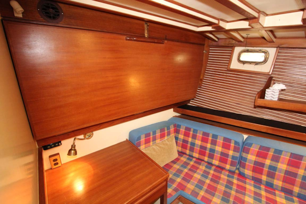 CHB-Krogen 42 1982-Magic Dragon Edgewater-Maryland-United States-Guest SR Pullman Berth 1-1183384