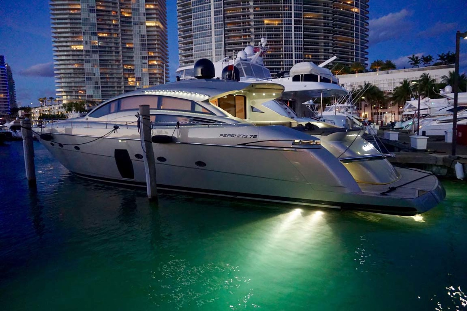 Pershing-P-72 2008-Intrepido Aventura-Florida-United States-Port Side At Night-1163077 | Thumbnail