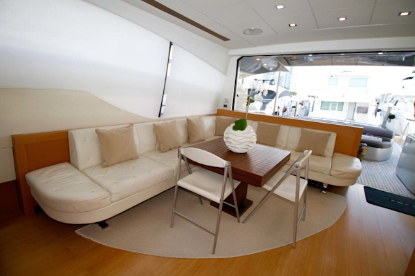 Pershing-P-72 2008-Intrepido Aventura-Florida-United States-Salon Settee-1163048