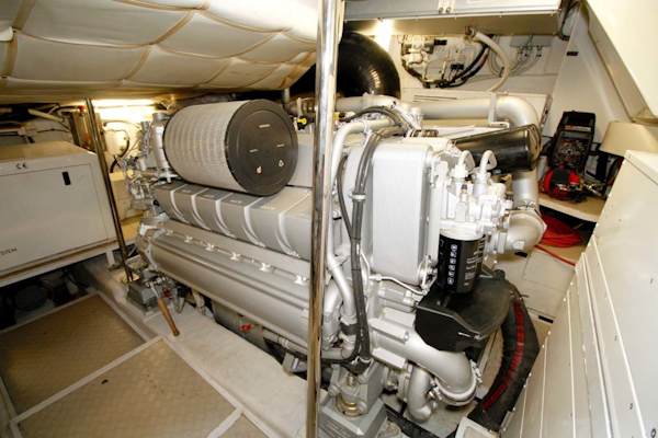 Pershing-P-72 2008-Intrepido Aventura-Florida-United States-Engine Room-1163073