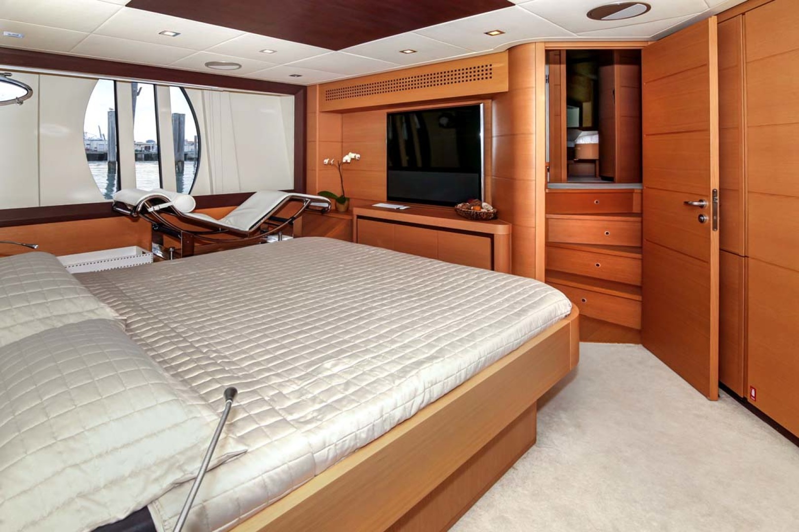 Pershing-P-72 2008-Intrepido Aventura-Florida-United States-Master Stateroom-1163055 | Thumbnail