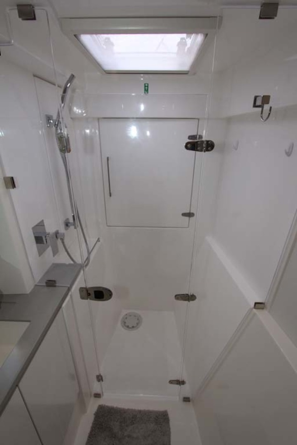 Leopard-40 2018-Wild Horse Ft Lauderdale-Florida-United States-Shower-1231488