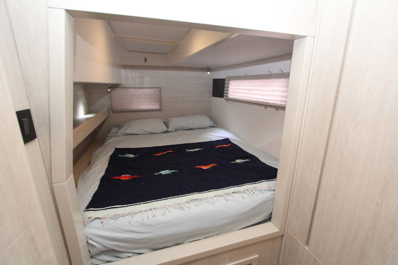 Leopard-40 2018-Wild Horse Ft Lauderdale-Florida-United States-Aft Guest Berth-1231491 | Thumbnail