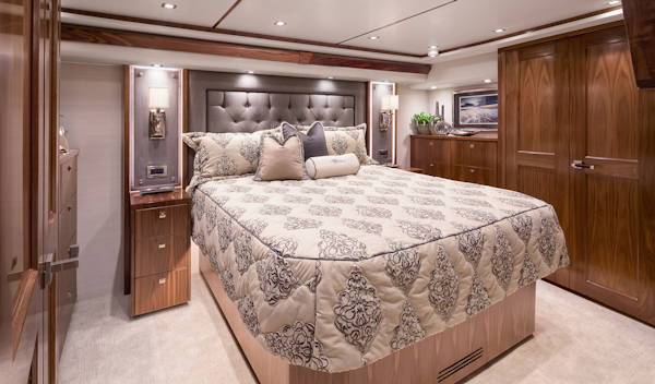 Viking-72 Enclosed Bridge 2025-NEW BUILD Staten Island-New York-United States-Master Stateroom -1209091