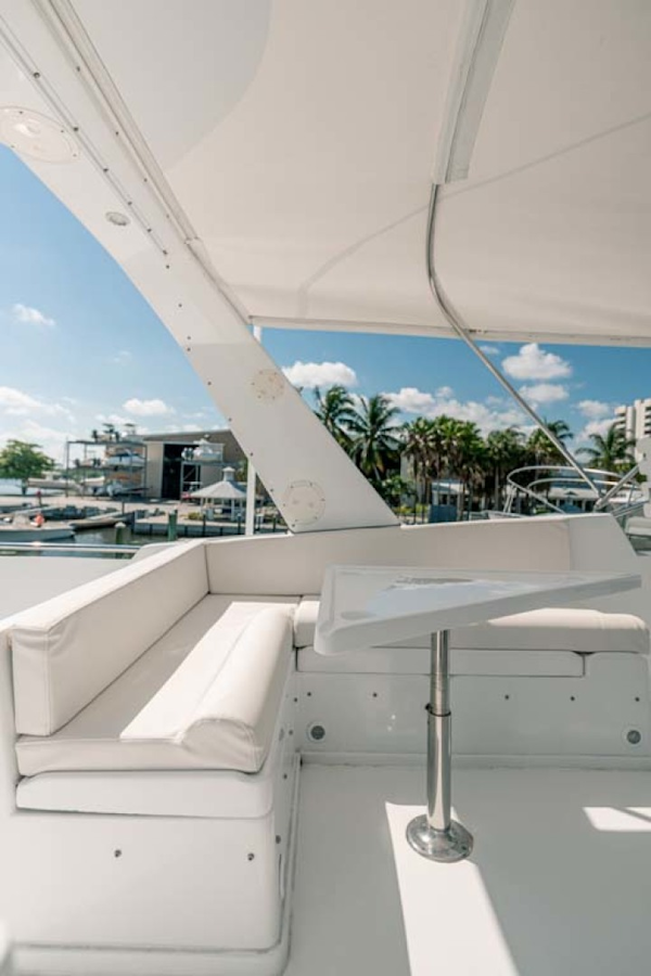 Jefferson-61 MarQuessa 2001-NAUTI SEAHORZE Jupiter-Florida-United States-Flybridge L Settee-1242928
