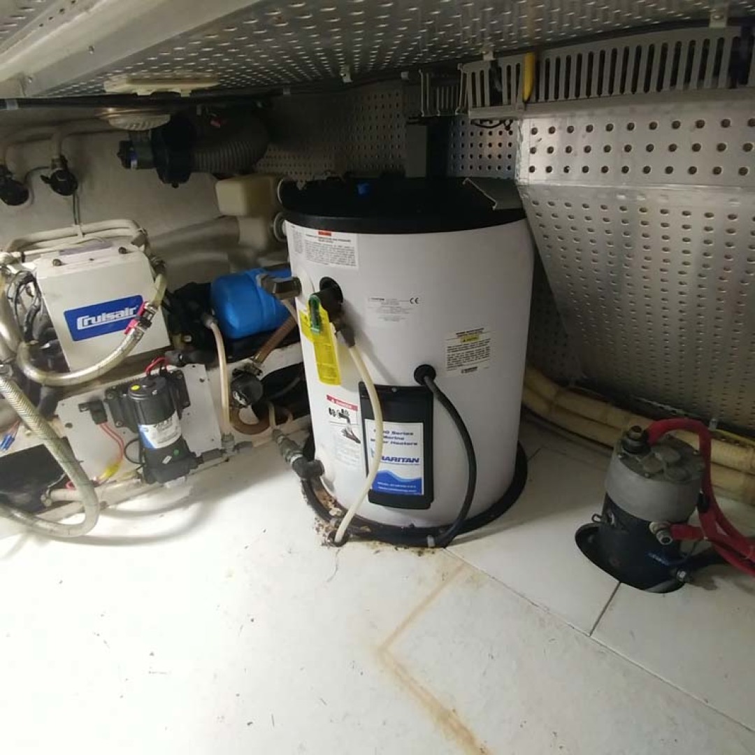 Jefferson-61 MarQuessa 2001-NAUTI SEAHORZE Jupiter-Florida-United States-Hot Water Heater, AC-1242915 | Thumbnail