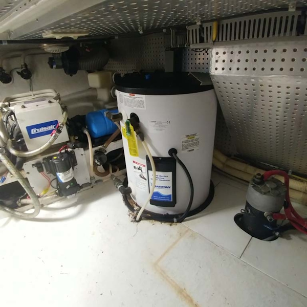 Jefferson-61 MarQuessa 2001-NAUTI SEAHORZE Jupiter-Florida-United States-Hot Water Heater, AC-1242915