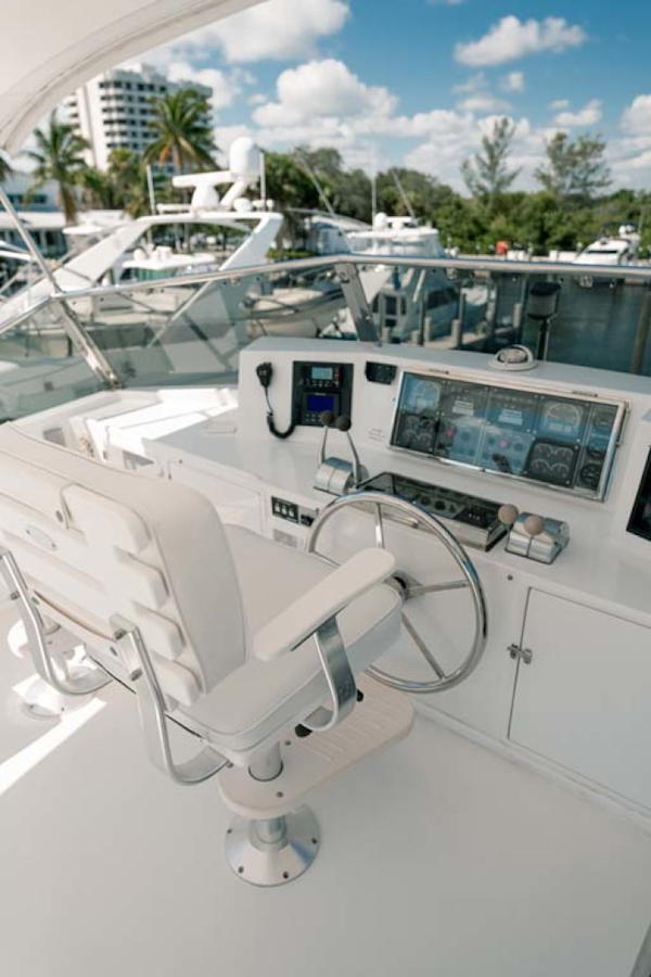 Jefferson-61 MarQuessa 2001-NAUTI SEAHORZE Jupiter-Florida-United States-Flybridge Helm Station-1242926
