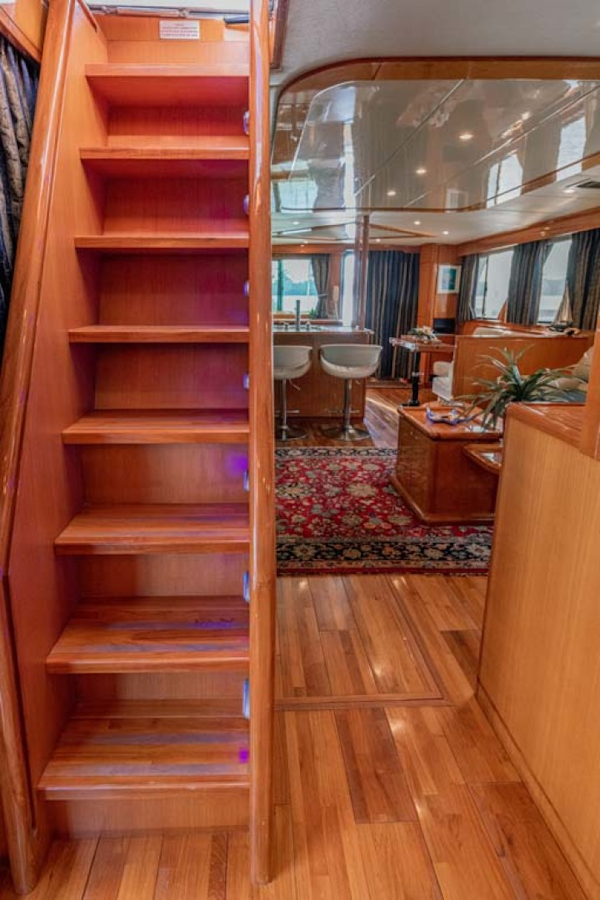 Jefferson-61 MarQuessa 2001-NAUTI SEAHORZE Jupiter-Florida-United States-Stairway To Flybridge-1242897