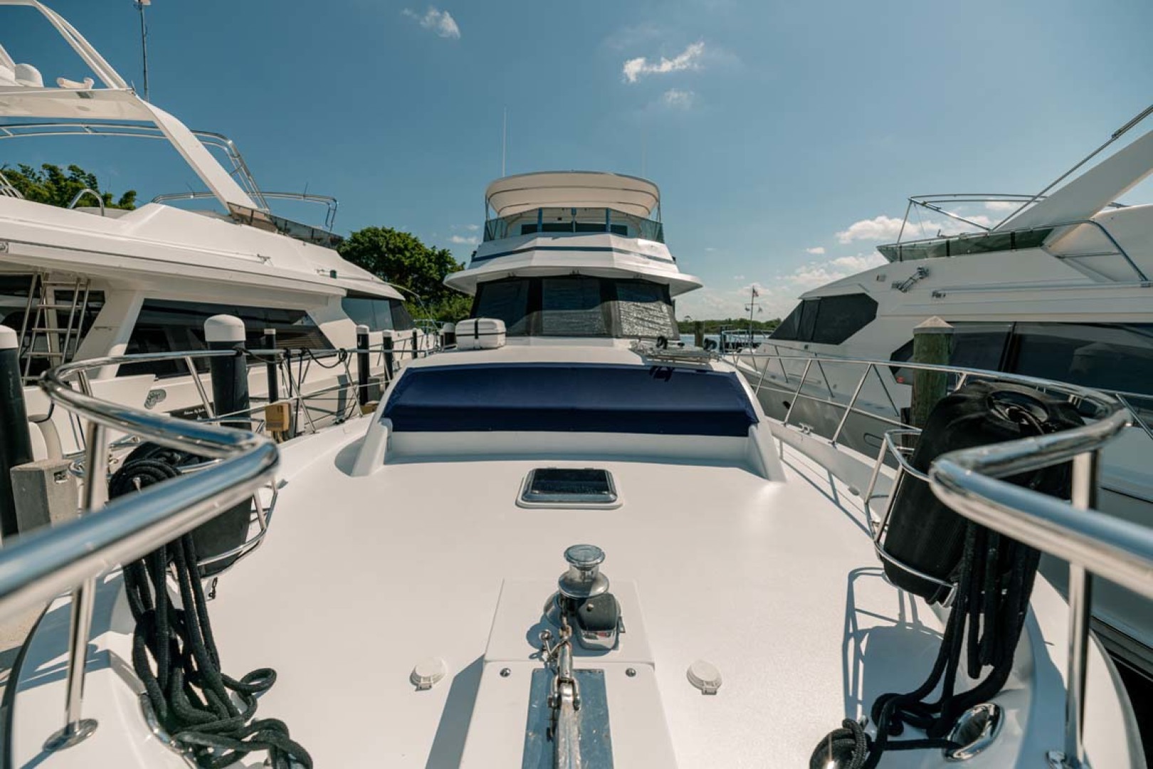 Jefferson-61 MarQuessa 2001-NAUTI SEAHORZE Jupiter-Florida-United States-Forward Deck Profile-1242936 | Thumbnail