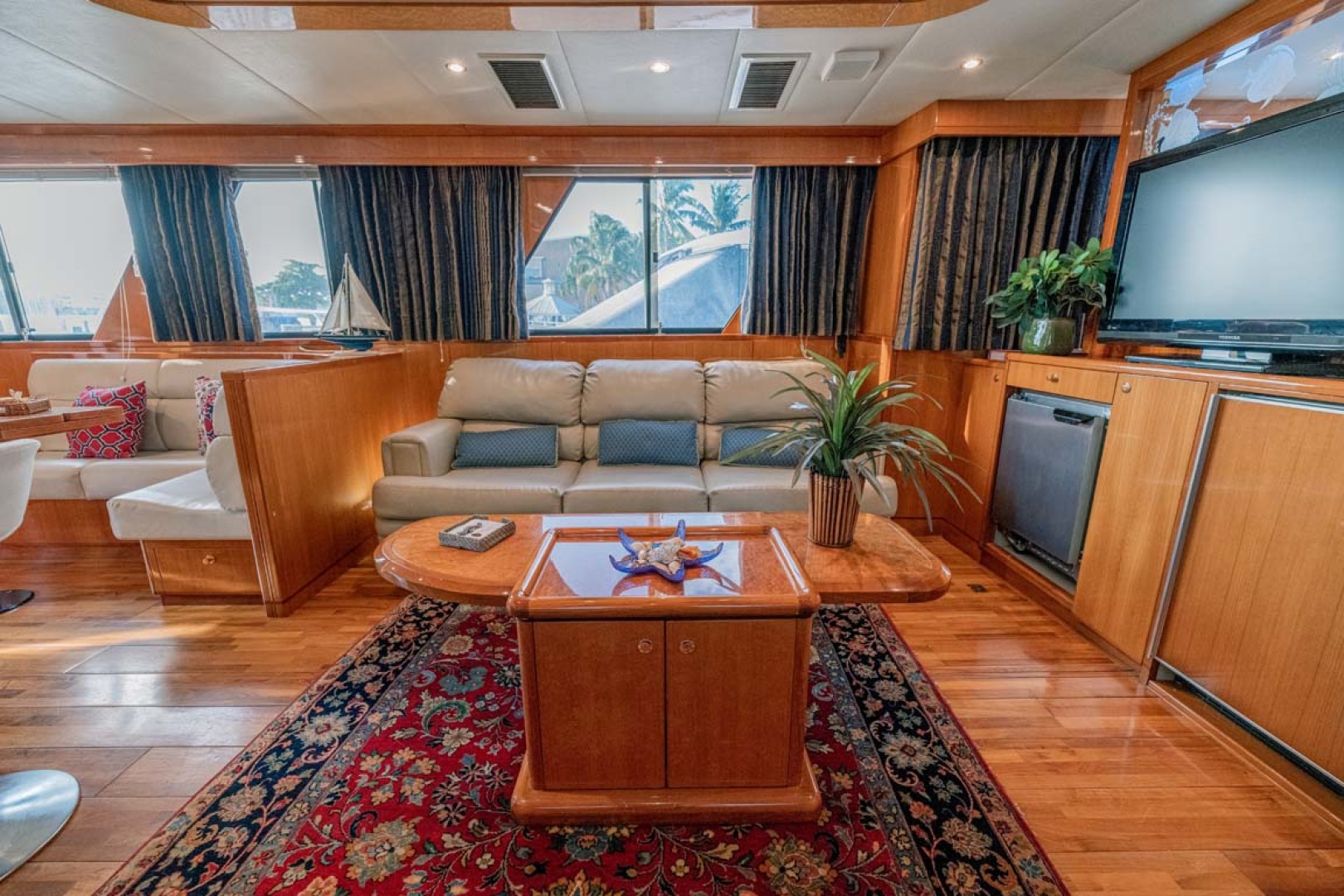 Jefferson-61 MarQuessa 2001-NAUTI SEAHORZE Jupiter-Florida-United States-Salon To Portside-1242887 | Thumbnail