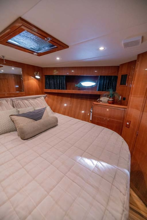 Jefferson-61 MarQuessa 2001-NAUTI SEAHORZE Jupiter-Florida-United States-VIP Stateroom To Starboard-1242882