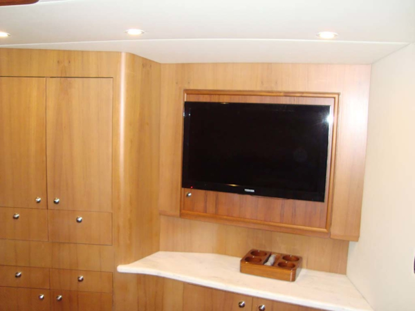 Spencer-Sportfish 2013-Fire Escape Pompano Beach-Florida-United States-Flat Screen TV-1274277