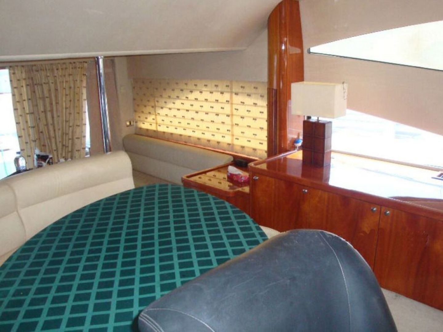 Sunseeker-Manhattan 2006-Pura Vida Rhodes-Greece-1275295 | Thumbnail