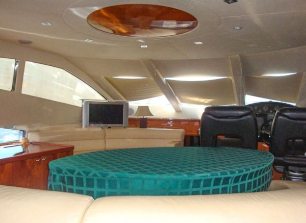 Sunseeker-Manhattan 2006-Pura Vida Rhodes-Greece-1275297