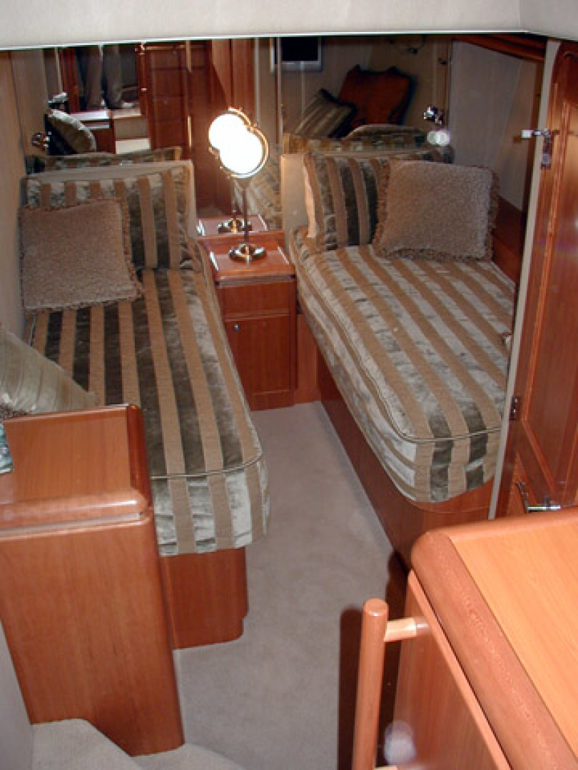West Bay-Custom Enclosed Bridge 2005-Dream Weaver North Palm Beach-Florida-United States-Guest Stateroom-1276209 | Thumbnail