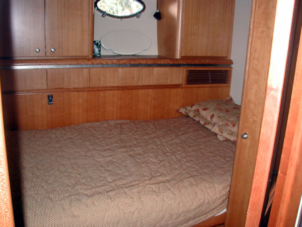 West Bay-Custom Enclosed Bridge 2005-Dream Weaver North Palm Beach-Florida-United States-Crew Berth-1276210