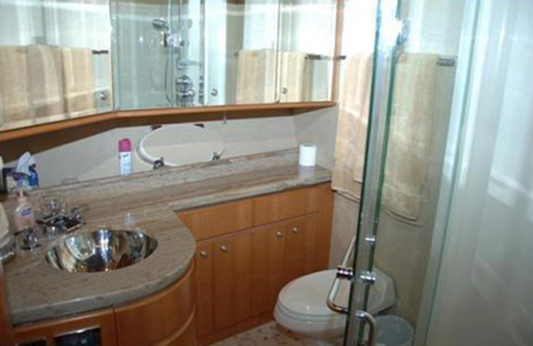 West Bay-Custom Enclosed Bridge 2005-Dream Weaver North Palm Beach-Florida-United States-VIP Head-1276208