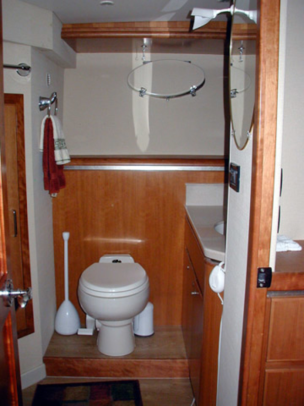 West Bay-Custom Enclosed Bridge 2005-Dream Weaver North Palm Beach-Florida-United States-Guest Head-1276206