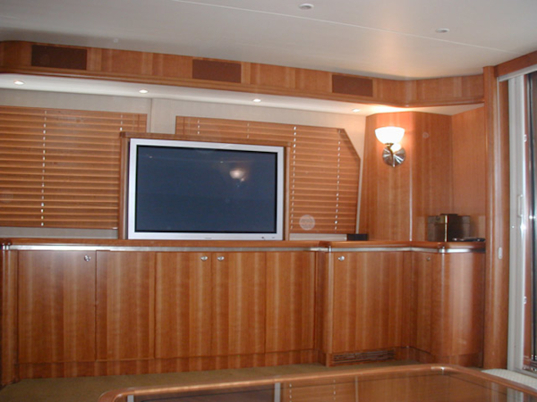 West Bay-Custom Enclosed Bridge 2005-Dream Weaver North Palm Beach-Florida-United States-TV-1276195