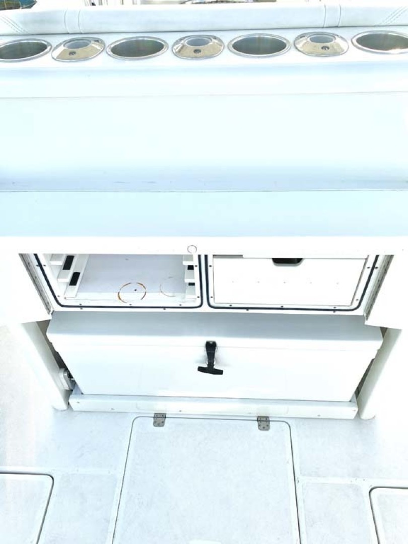 SeaVee-320B 2017-Can You Dig It Islamorada-Florida-United States-Cup Holders, Tackle Drawers and Cooler-1358104 | Thumbnail