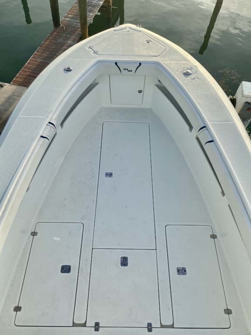 SeaVee-320B 2017-Can You Dig It Islamorada-Florida-United States-Bow Deck-1358083 | Thumbnail