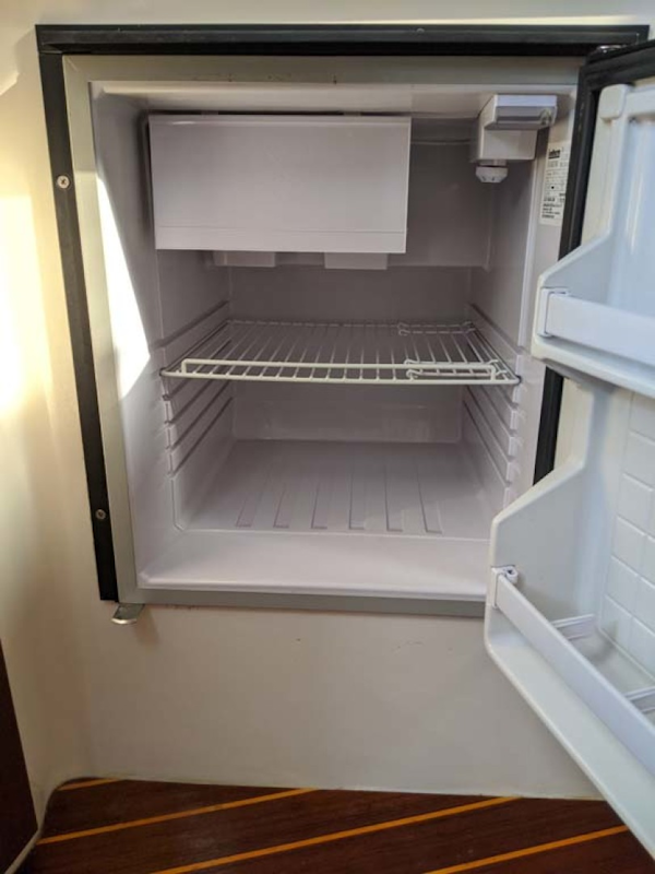 Carolina Classic-35 Express 2001-Fish Hard Key Largo-Florida-United States-Refrigerator-1289609