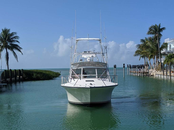Carolina Classic-35 Express 2001-Fish Hard Key Largo-Florida-United States-Bow-1289606