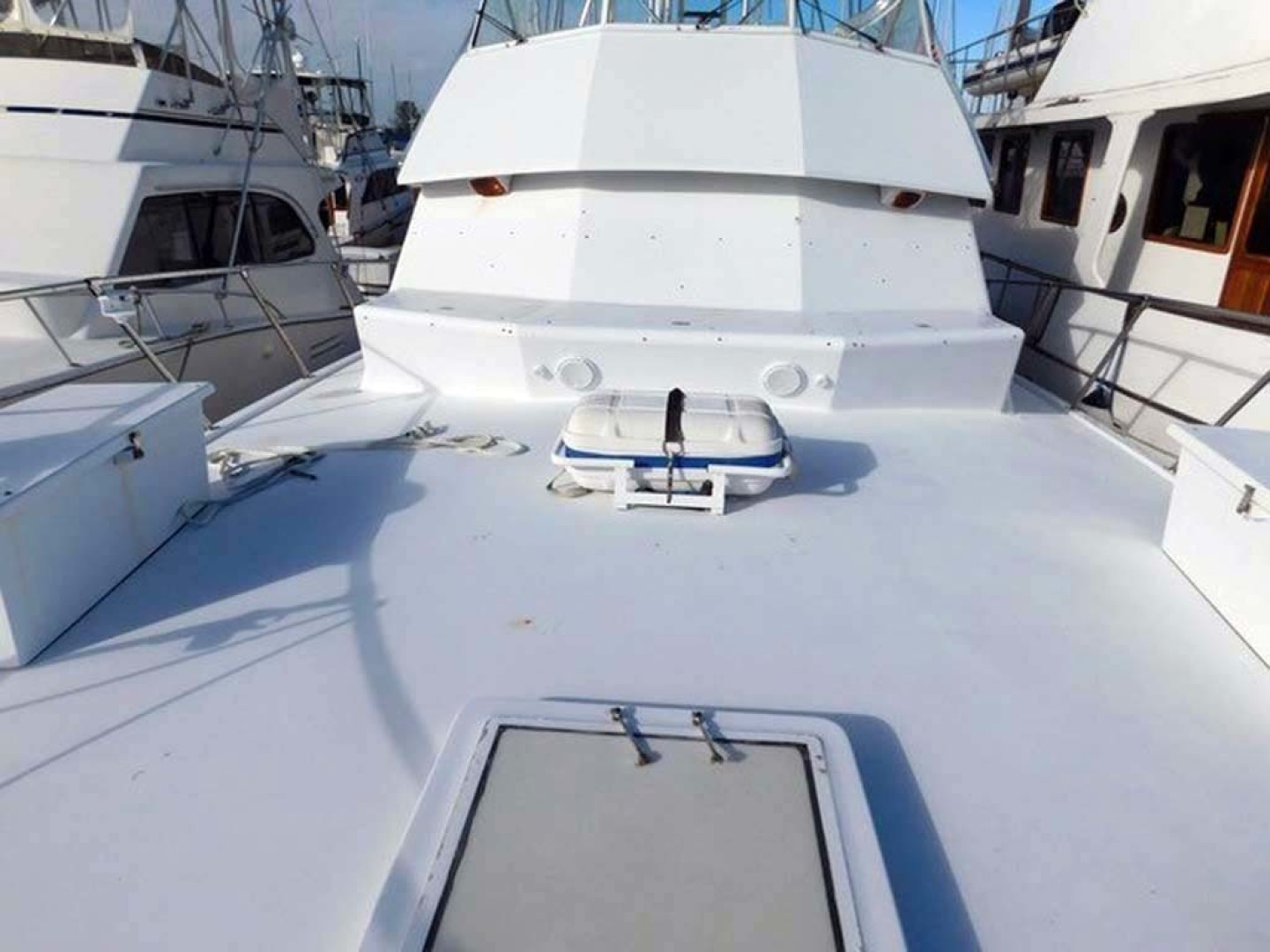 Hatteras-Convertible 1986-My Alyby Merritt Island-Florida-United States-Life Raft and Seating-1294813 | Thumbnail