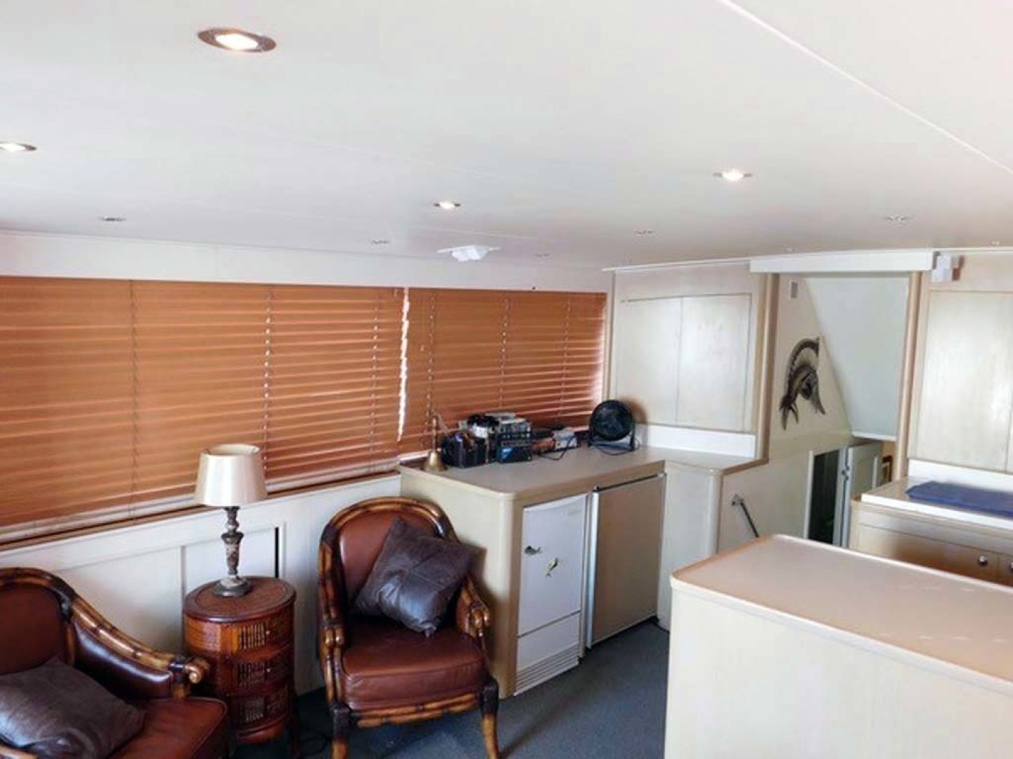Hatteras-Convertible 1986-My Alyby Merritt Island-Florida-United States-Port Side Salon-1294817 | Thumbnail
